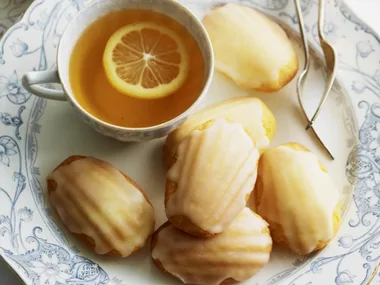 GLAZED LEMON AND VANILLA MADELEINES