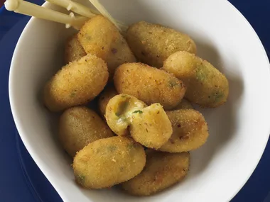 oozy cheese fritters