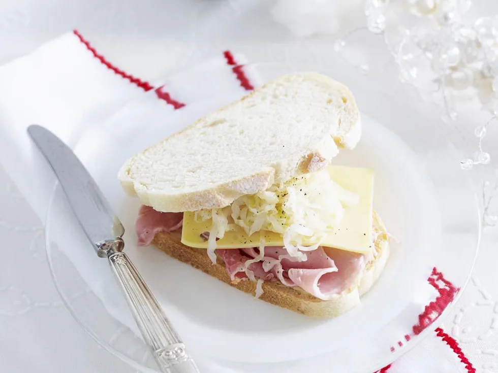 NEW YORK-STYLE Deli Sandwich