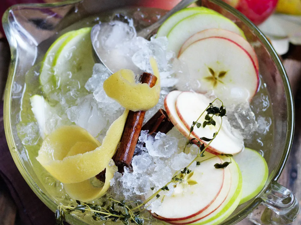 CIDER & APPLE PUNCH
