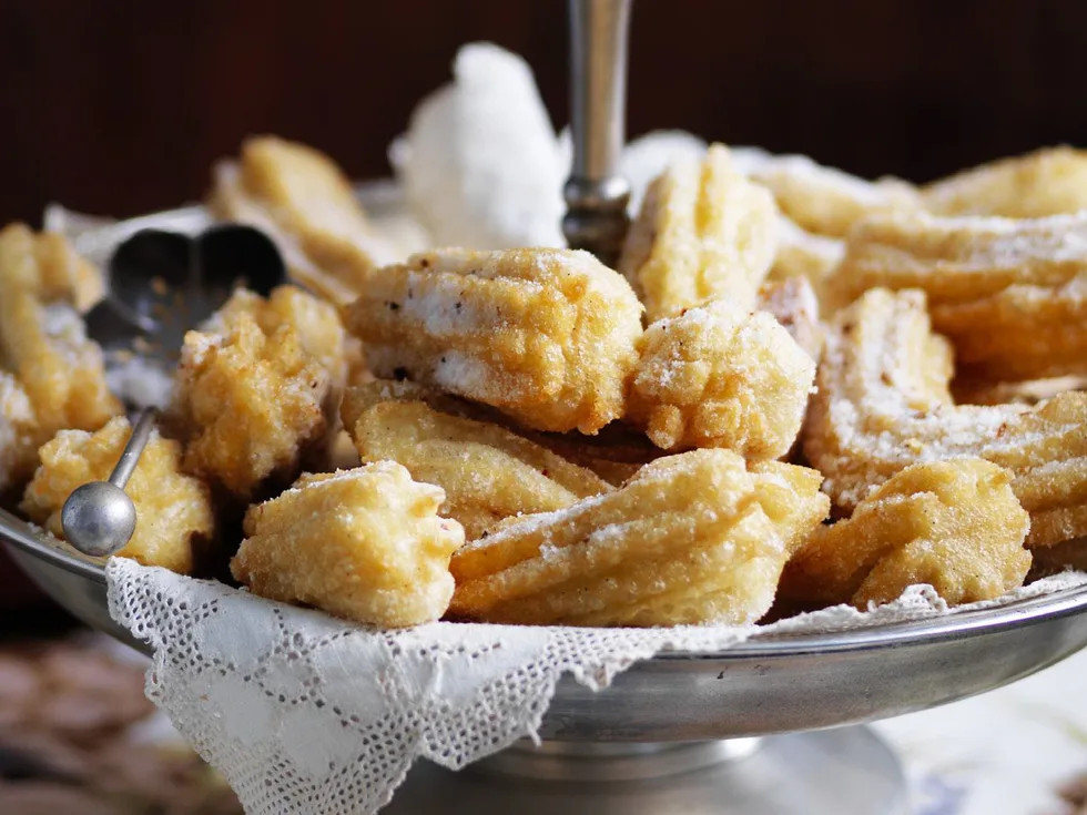 CHURROS WITH CHILLI SUGAR & CARAMEL SAUCE