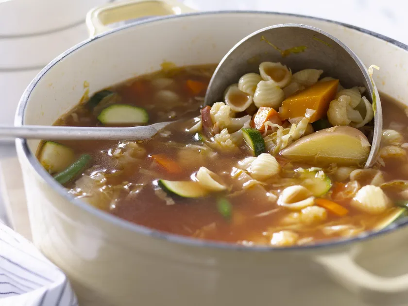 Pasta, bacon & vegetable soup