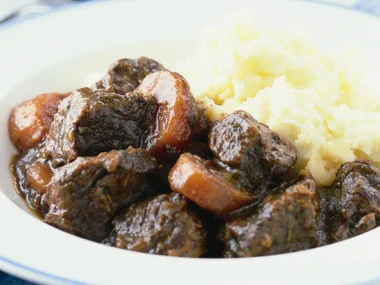 FAMILY BEEF CASSEROLE