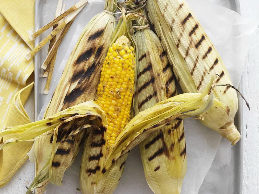 Barbecued corn on the cob with tahini
