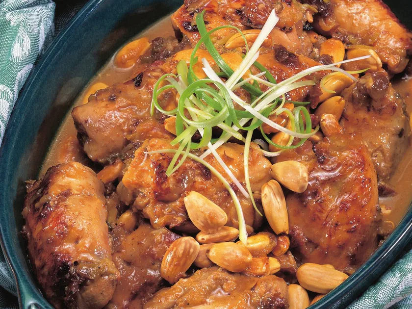 Moroccan-style chicken with almonds