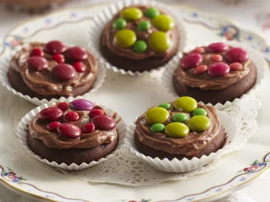 CHOCOLATE Polka Dot Cupcakes