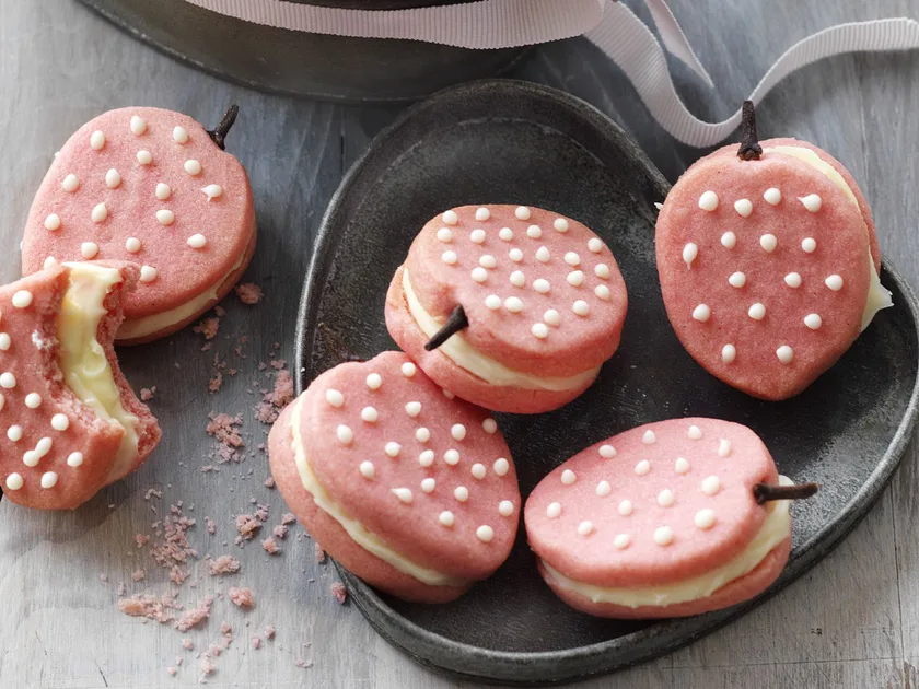 Strawberries & cream cookies