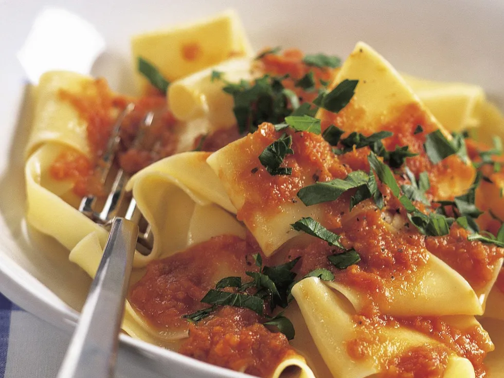 Pappardelle with chilli and semi-dried tomato sauce