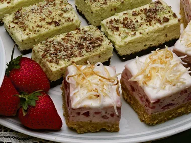 PINEAPPLE CREAM SLICE