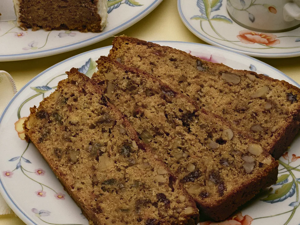 MOIST CARROT AND RAISIN WALNUT LOAF