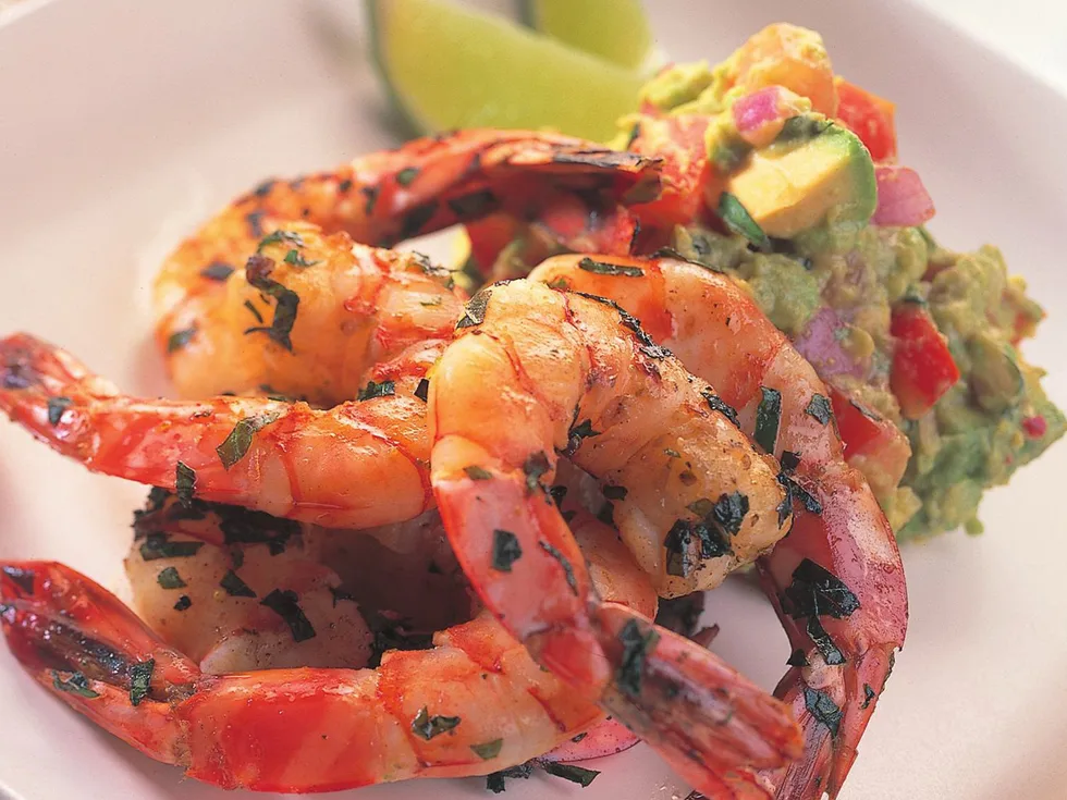 basil prawns with avocado mash