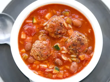 MINESTRONE WITH MEATBALLS