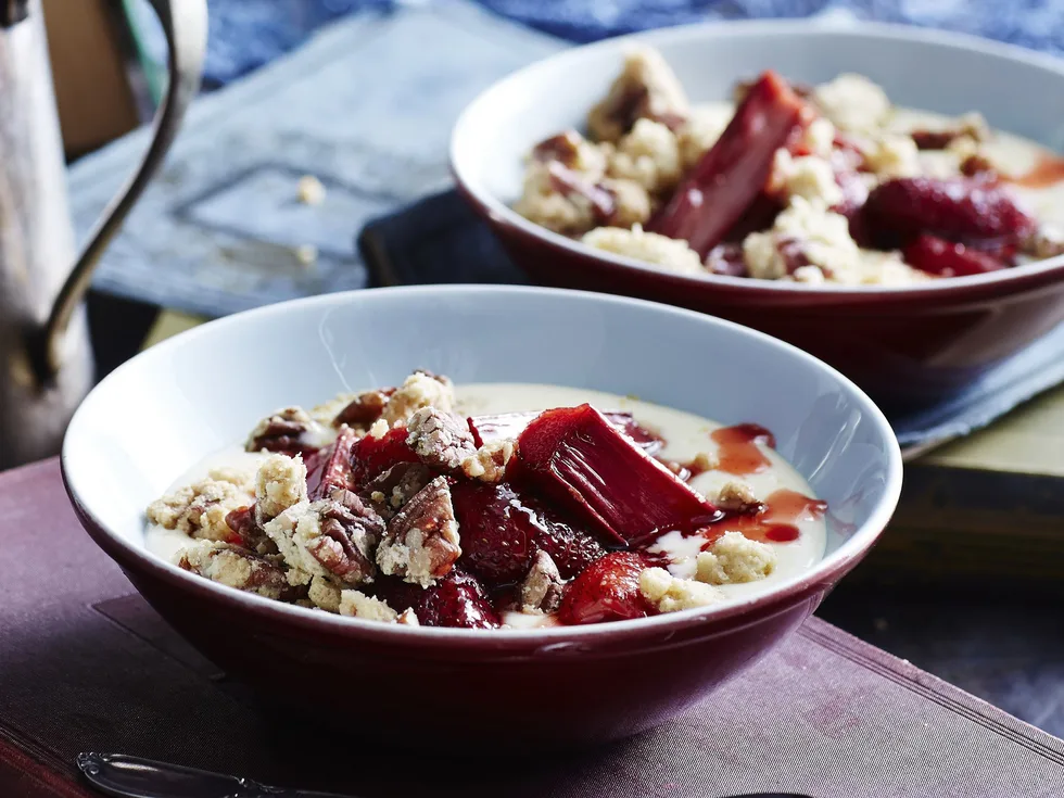 WARM STRAWBERRY RHUBARB CRUMBLES