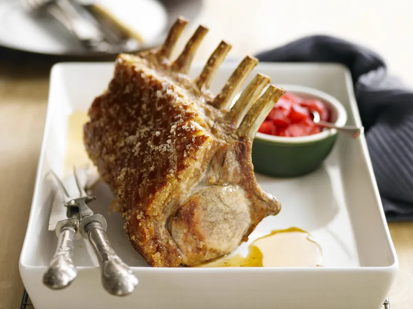 Roast pork rack with apple raspberry sauce