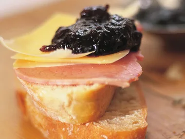 apple, choko and     date chutney