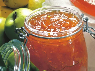 pineapple and        citrus fruit marmalade