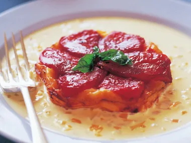 tomato tarte tatins with crème fraîche sauce