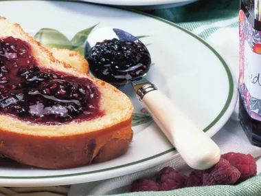 Ingredient>mixedberry jam