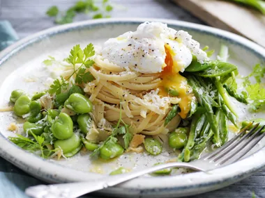linguine primavera & poached eggs