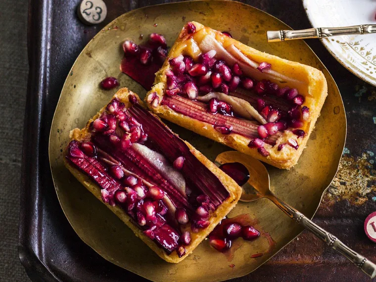 Rhubarb,pear AND POMEGRANATE custard tea cakes
