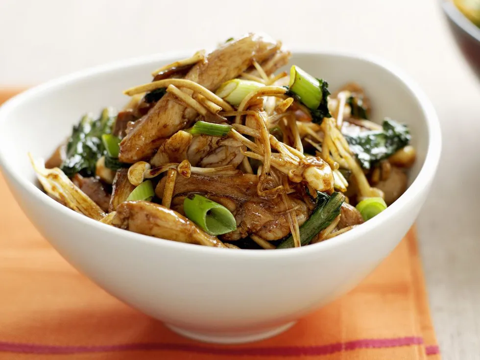 CHICKEN AND MUSHROOMS