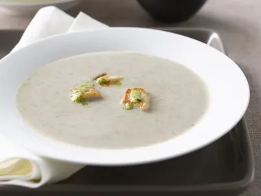 chicken and mushroom soup with basil pesto