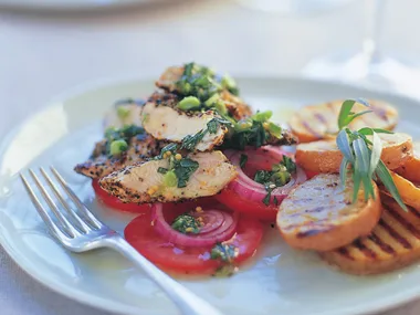 CHICKEN TENDERLOINS WITH PEPPERCORN AND TARRAGON DRESSING