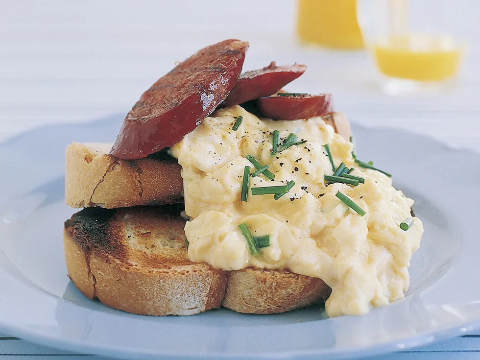 scrambled eggs with chorizo