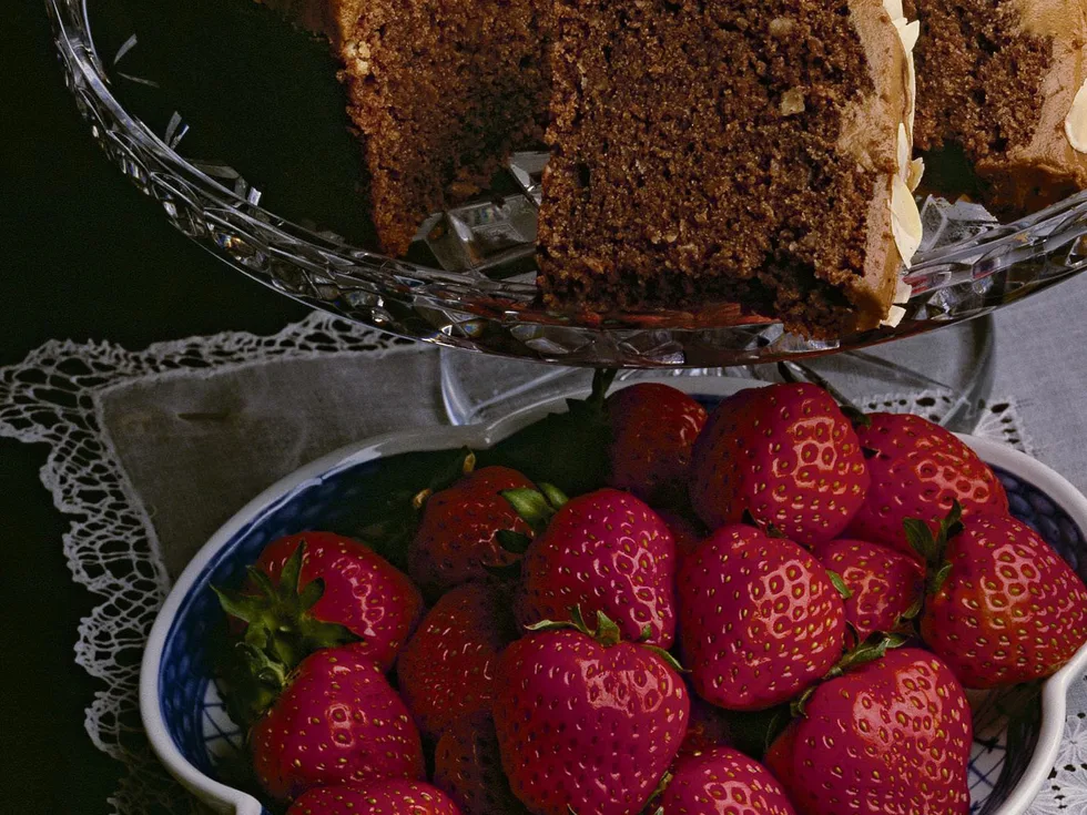 MOCHA ALMOND CAKE