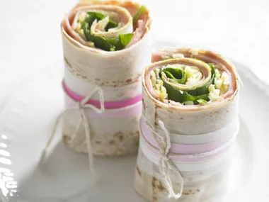 ham, cheese and tomato chutney wraps