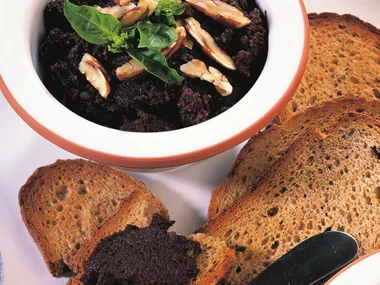 sun-dried    tomato and      olive   tapenade