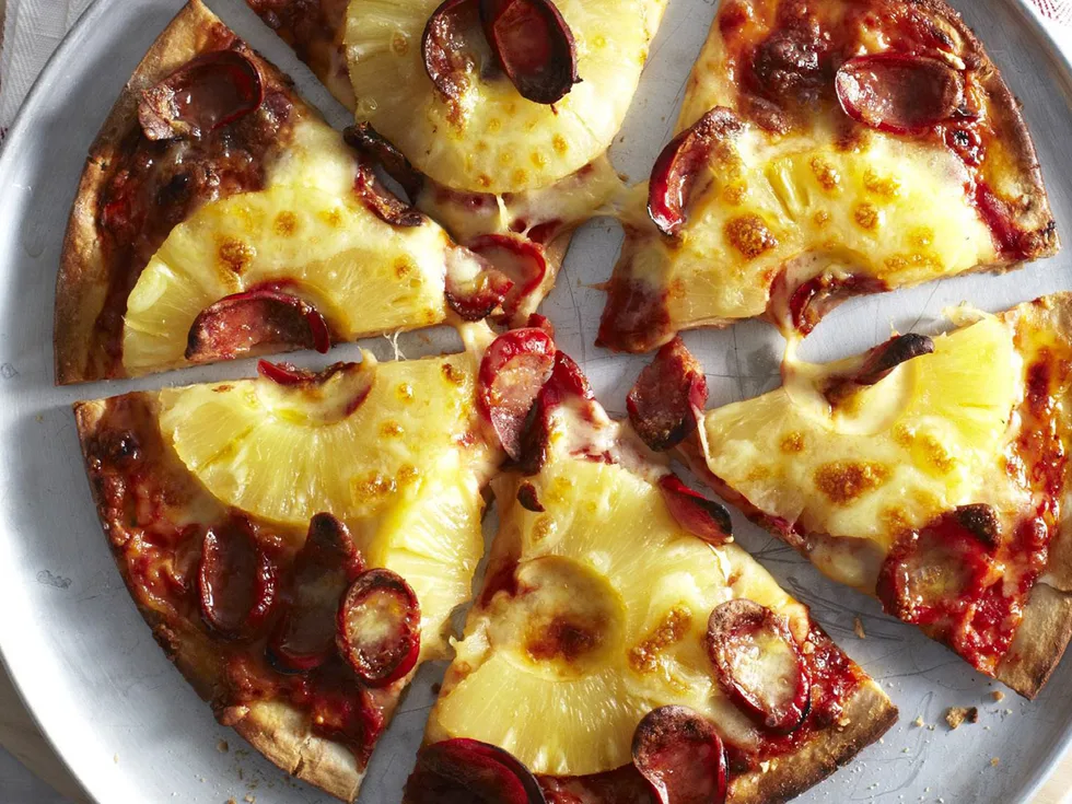 CABANOSSI AND PINEAPPLE PIZZAS