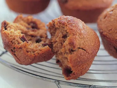 date and bran muffins