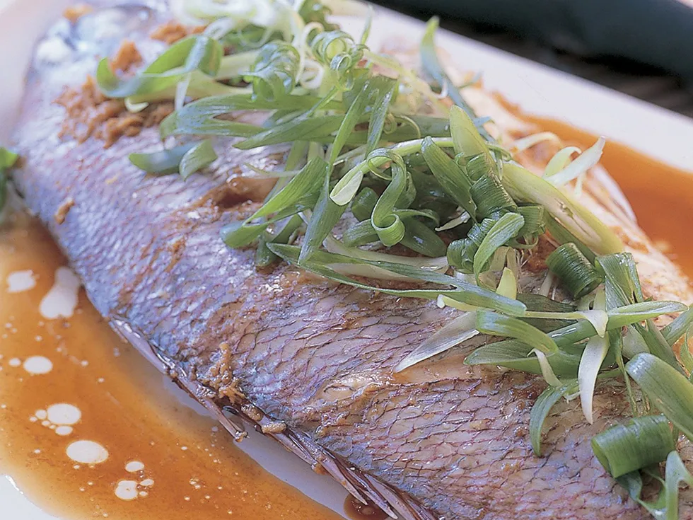 Baked fish with ginger and soy