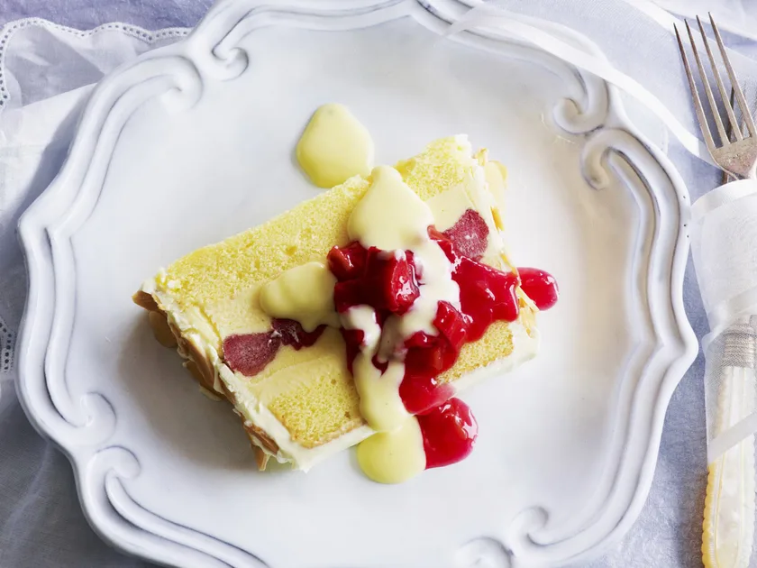 Vanilla and rhubarb slice