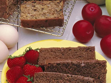 CARROT AND PRUNE CAKE