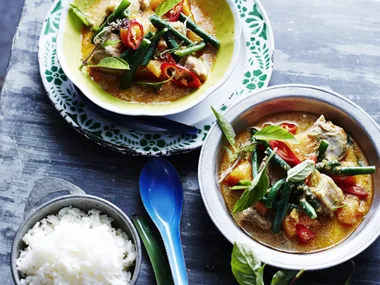 SLOW-COOKER RED PORK CURRY