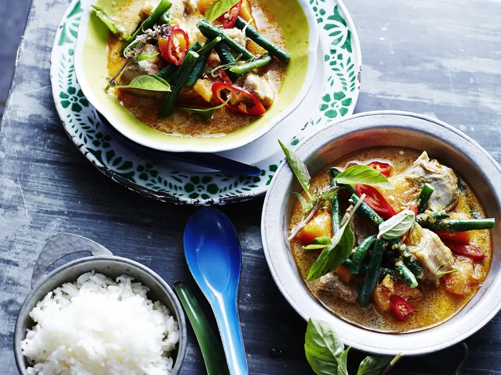 SLOW-COOKER RED PORK CURRY