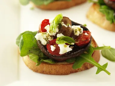 mushrooms with fetta on garlic croûtes
