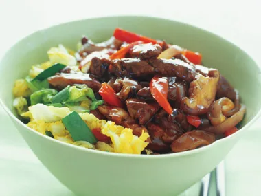 HOISIN BEEF WITH WOMBOK