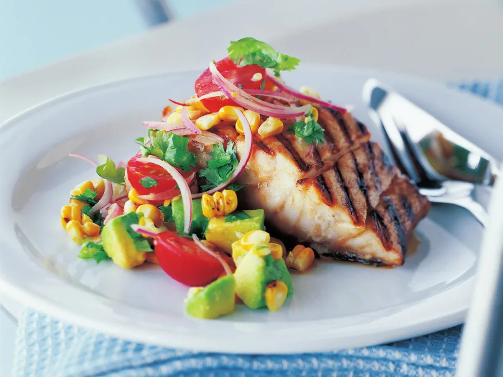 Fish with grilled corn salad