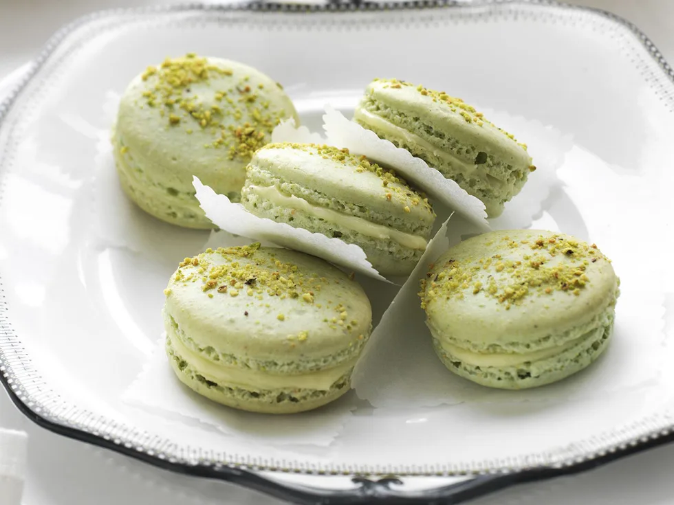 pistachio white chocolate and honey french macaroons