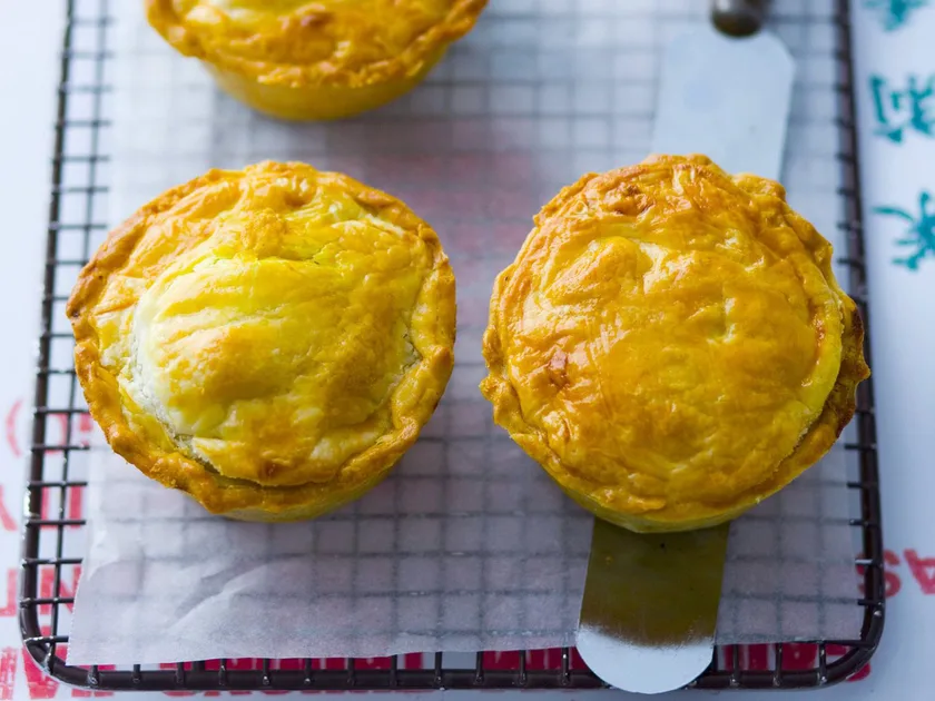 Thai chicken curry pies