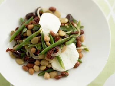 italian-style bean salad with mozzarella