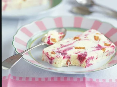 rhubarb ice-cream