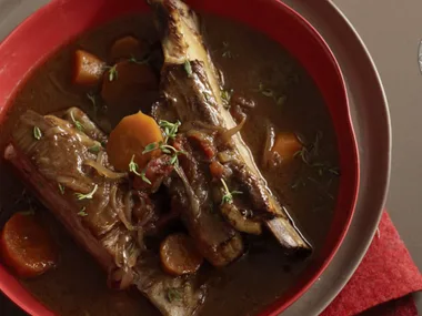 beef ribs with stout and caramelised onion