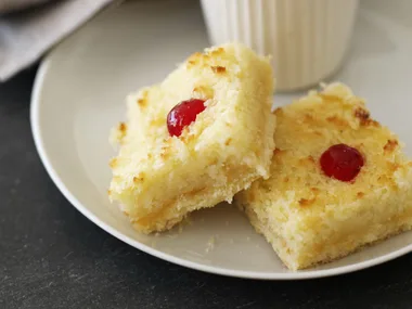 sweet coconut slice