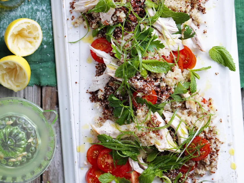 Quinoa, chicken &amp; parsley salad