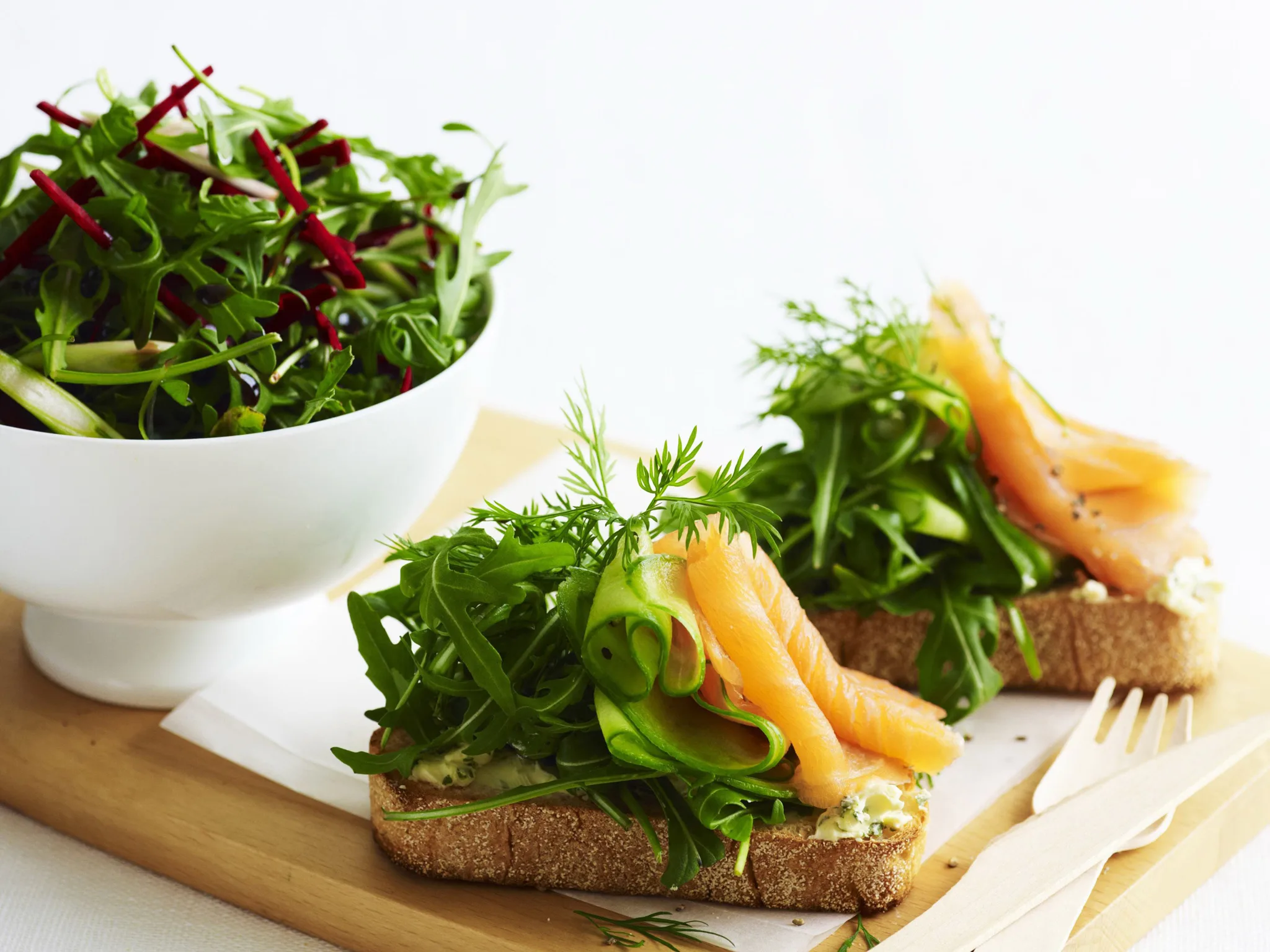 SMOKED SALMON & ROCKET BRUSCHETTA