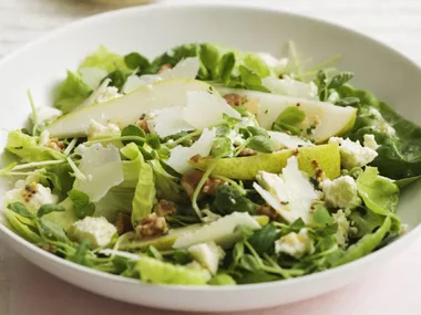 pear, walnut & fetta salad